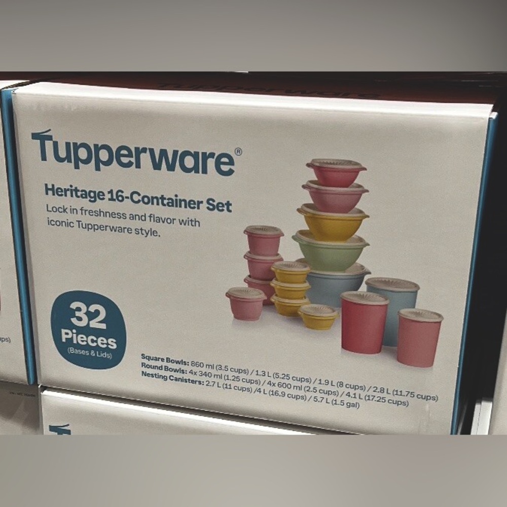 Tupperware Vintage 32 piece set